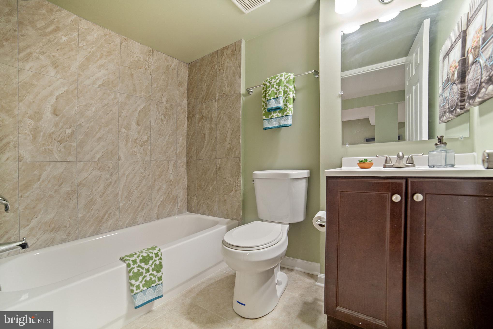 3733 Rueckert Avenue Baltimore, MD 21206 - Photo 25 of 29 Bathroom 2