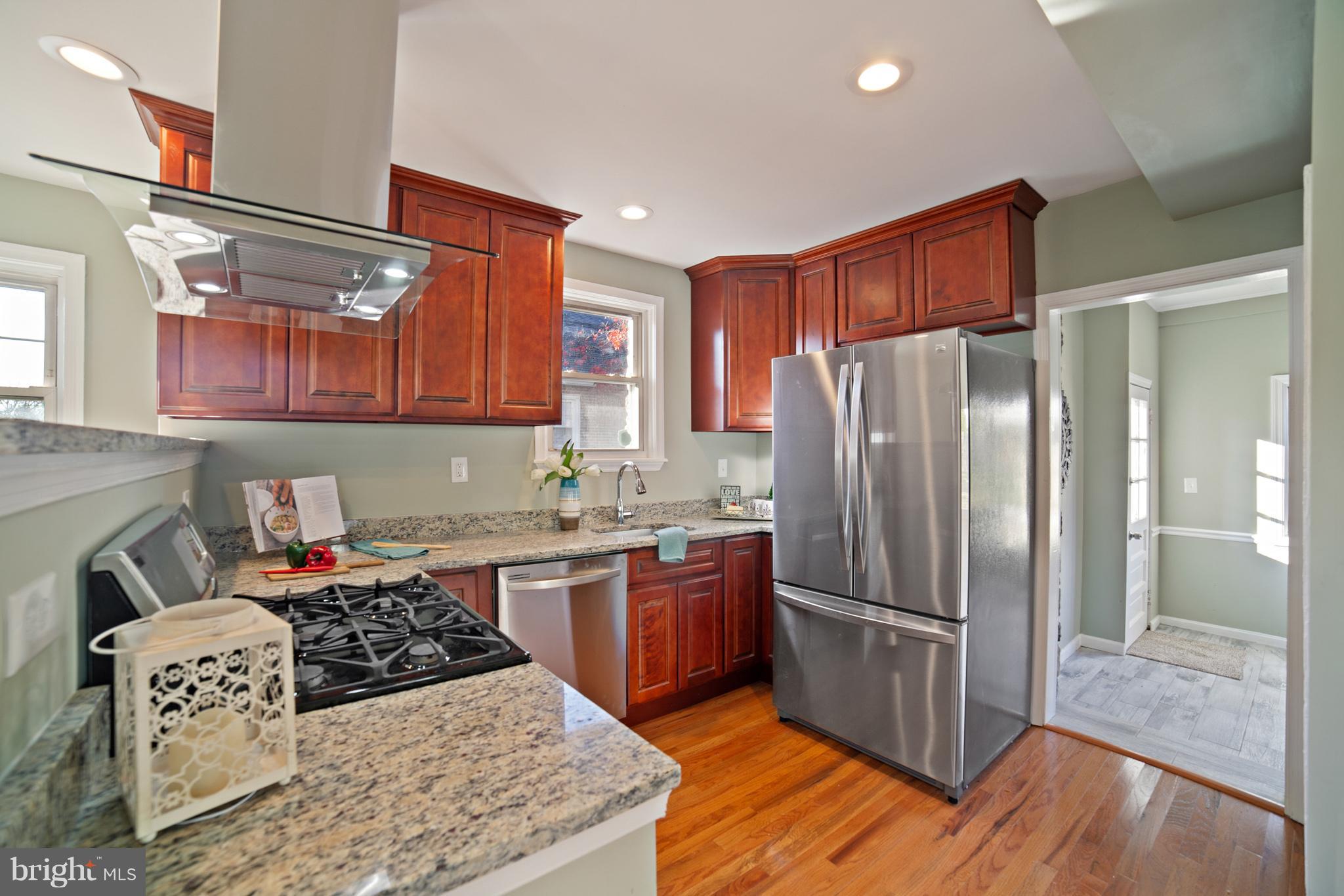 3733 Rueckert Avenue Baltimore, MD 21206 - Photo 4 of 29 Kitchen