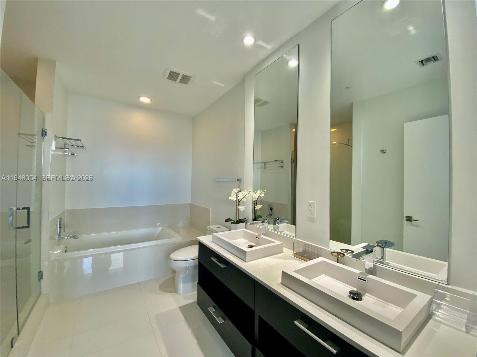 55 Southwest 9th Street, Unit 4201 Miami, FL 33130 - Photo 13 of 37