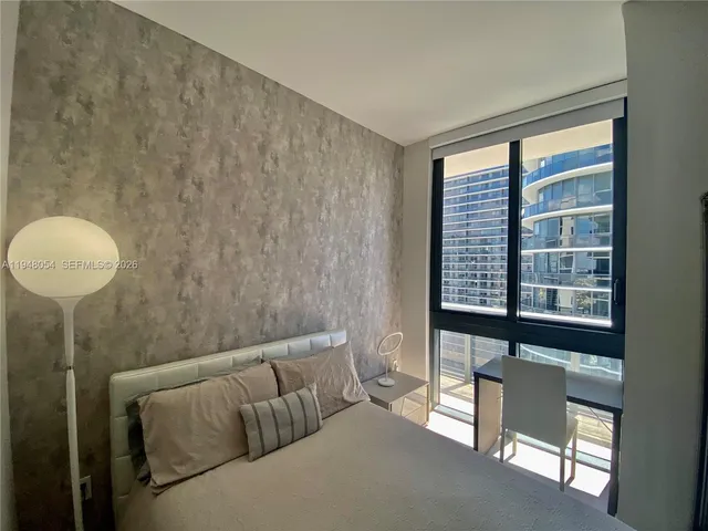 $7,500 | 55 Southwest 9th Street, Unit 4201, Miami, FL 33130