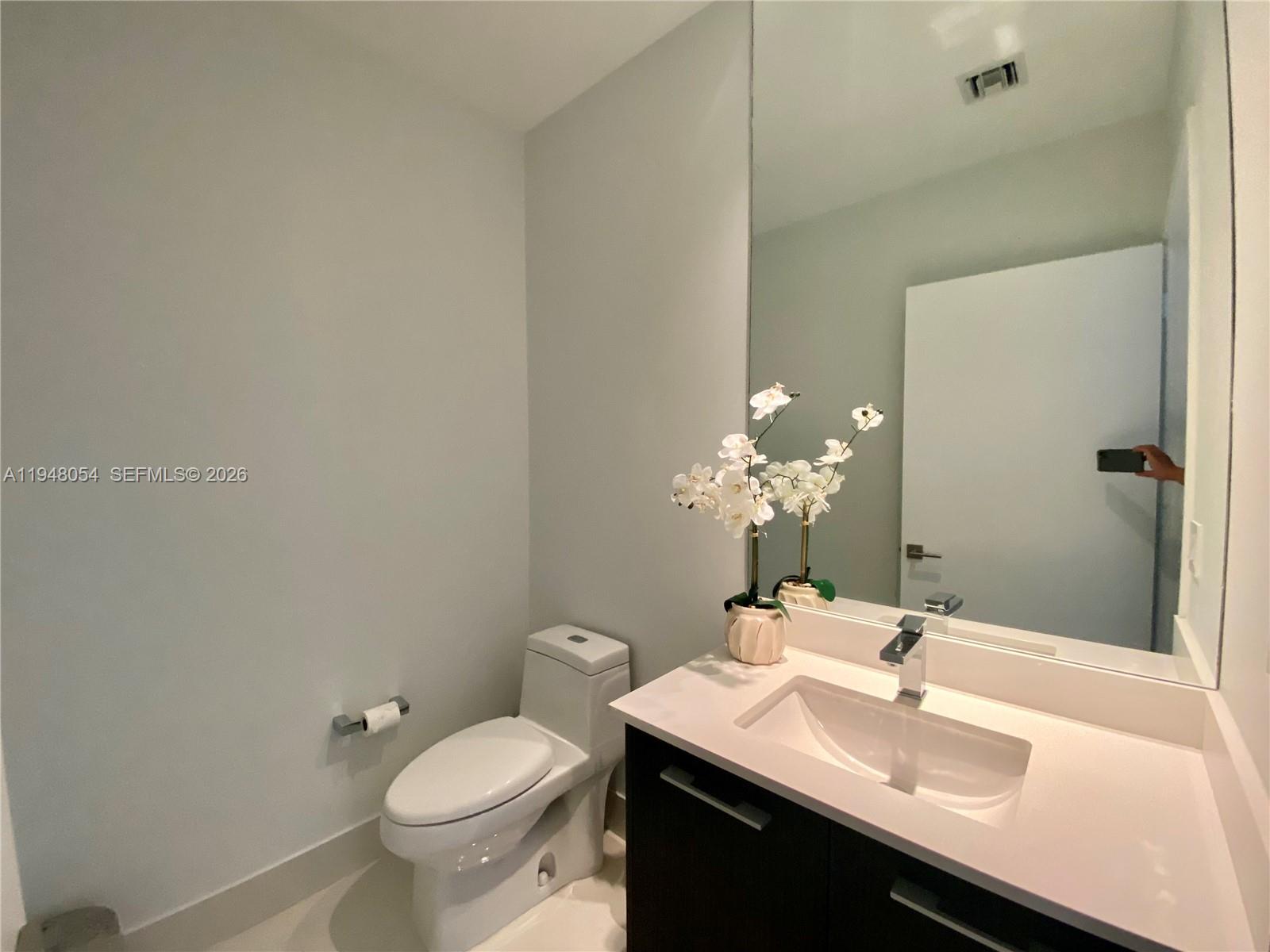 55 Southwest 9th Street, Unit 4201 Miami, FL 33130 - Photo 21 of 37