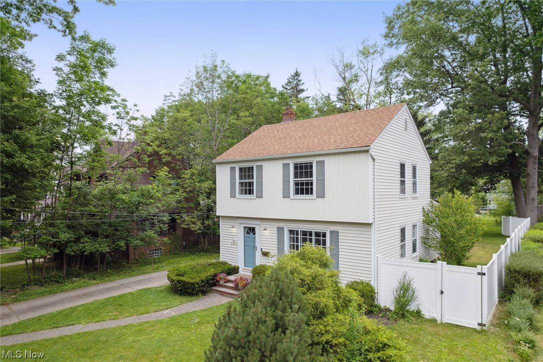 4483 East Berwald Road Cleveland, OH 44121 - Photo 3 of 32 Gallery Image 3