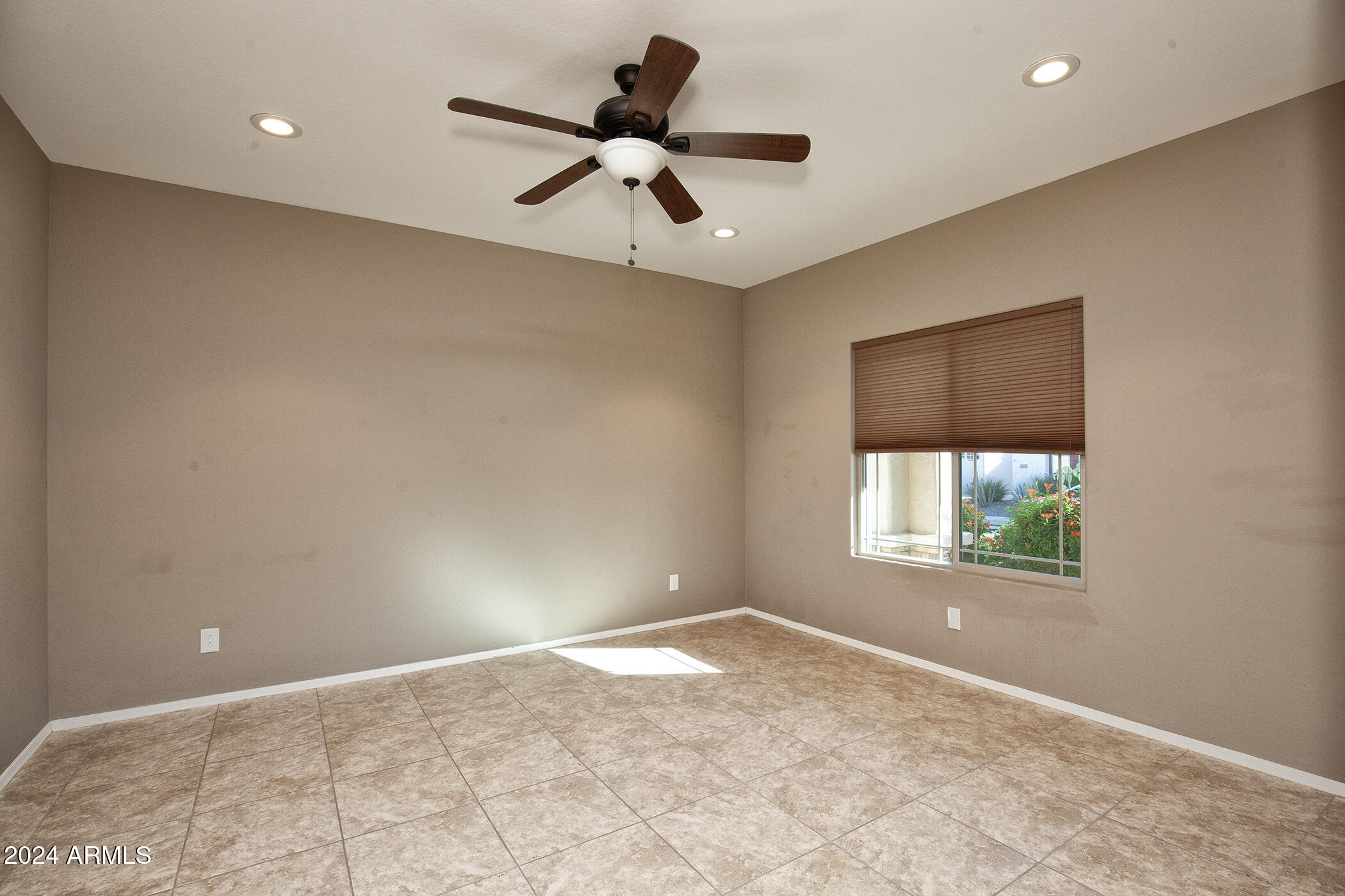 20226 North 260th Drive Buckeye, AZ 85396 - Photo 14 of 109 010_20226N260thDr