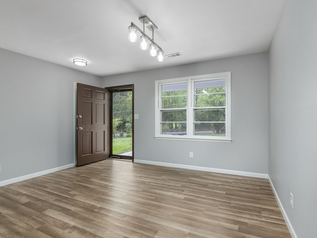 1049 Knollwood Acres Road Boiling Springs, SC 29316 - Photo 3 of 20 Gallery Image 3