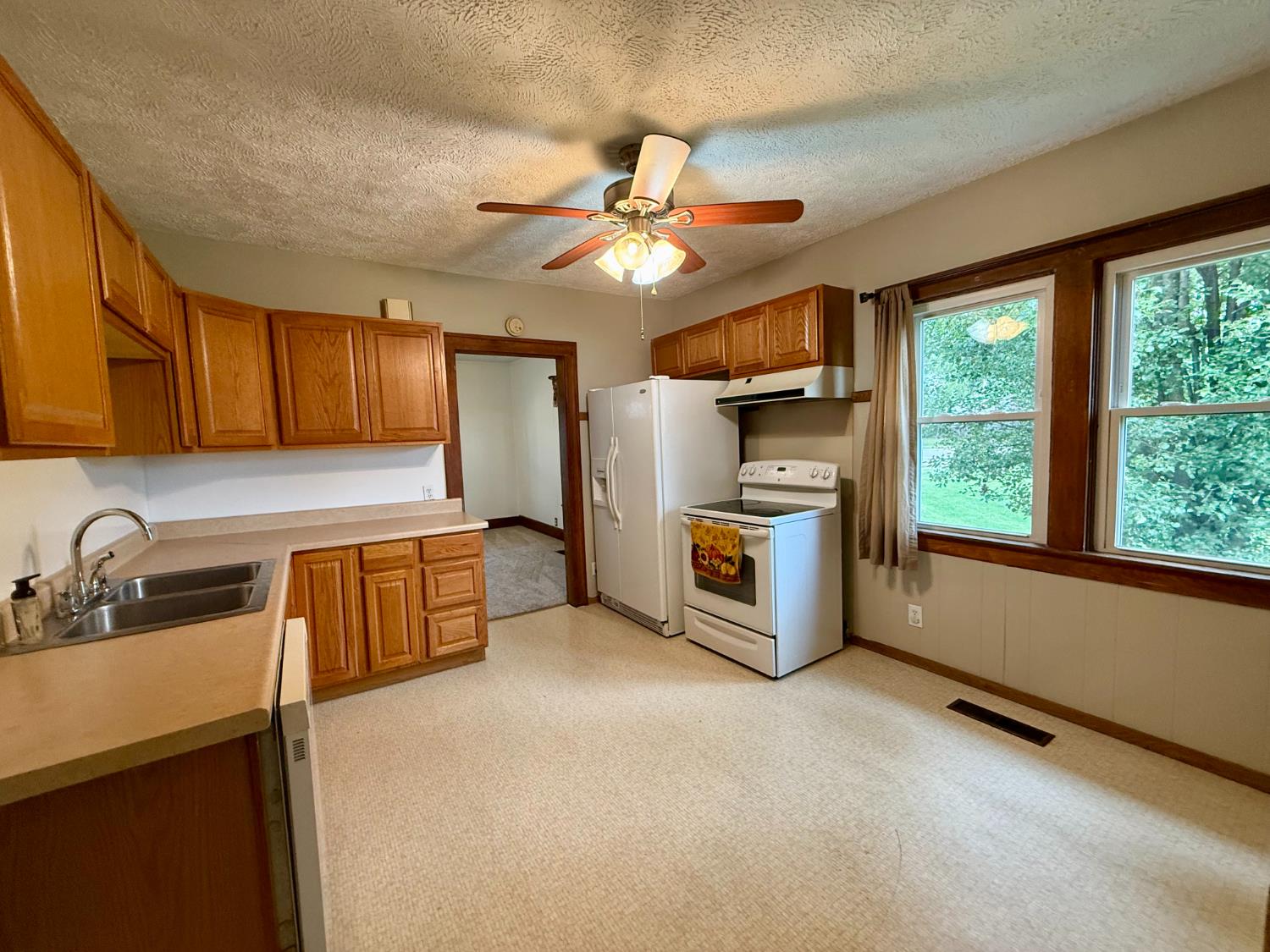 608 Myrtle Place Batesville, IN 47006 - Photo 5 of 19 Gallery Image 5