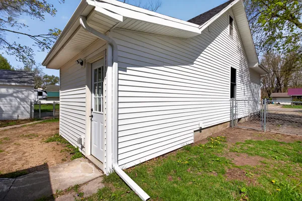 $259,900 | 323 Grand Street, Michigan Center, MI 49254