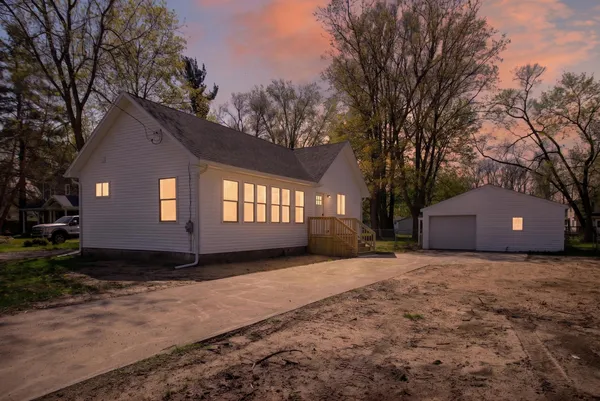 $259,900 | 323 Grand Street, Michigan Center, MI 49254