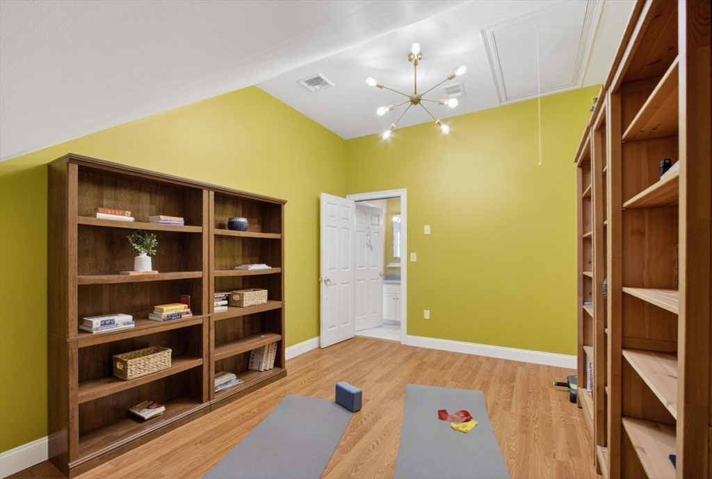 36 Roosevelt Road, Unit 36 Lexington, MA 02421 - Photo 20 of 23