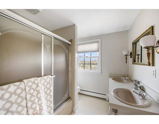 40 Crestwood Road Marblehead, MA 01945 - Photo 19 of 30