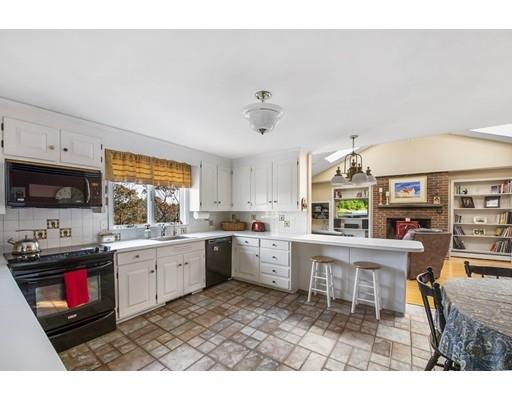 40 Crestwood Road Marblehead, MA 01945 - Photo 8 of 30