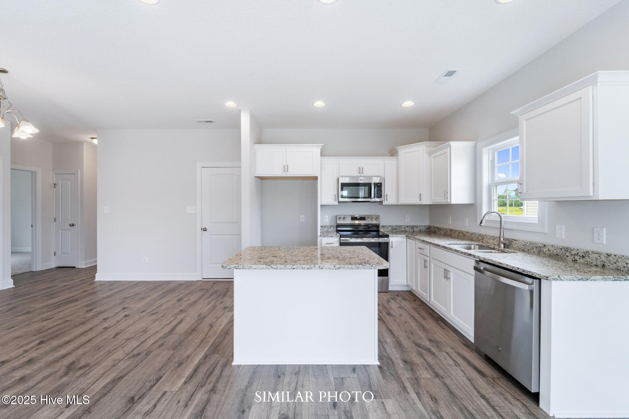 709 Regiment Road Jacksonville, NC 28546 - Photo 8 of 34 SIMILAR PHOTO 18