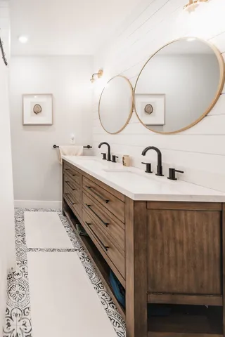 $2,400 | 1002 Highway 3, Unit 1 WEST, Holderness, NH 03245