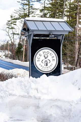 $2,400 | 1002 Highway 3, Unit 1 WEST, Holderness, NH 03245