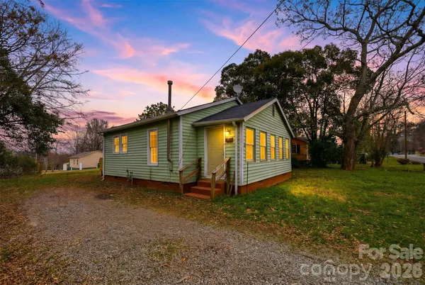 $140,000 | 630 2nd Street Southwest, Conover, NC 28613