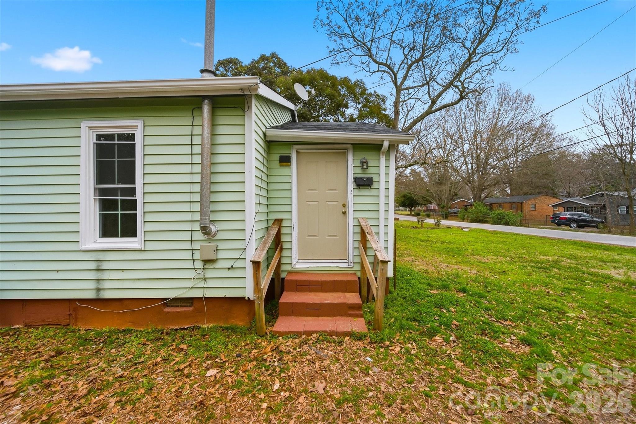 630 2nd Street Southwest Conover, NC 28613 - Photo 3 of 36