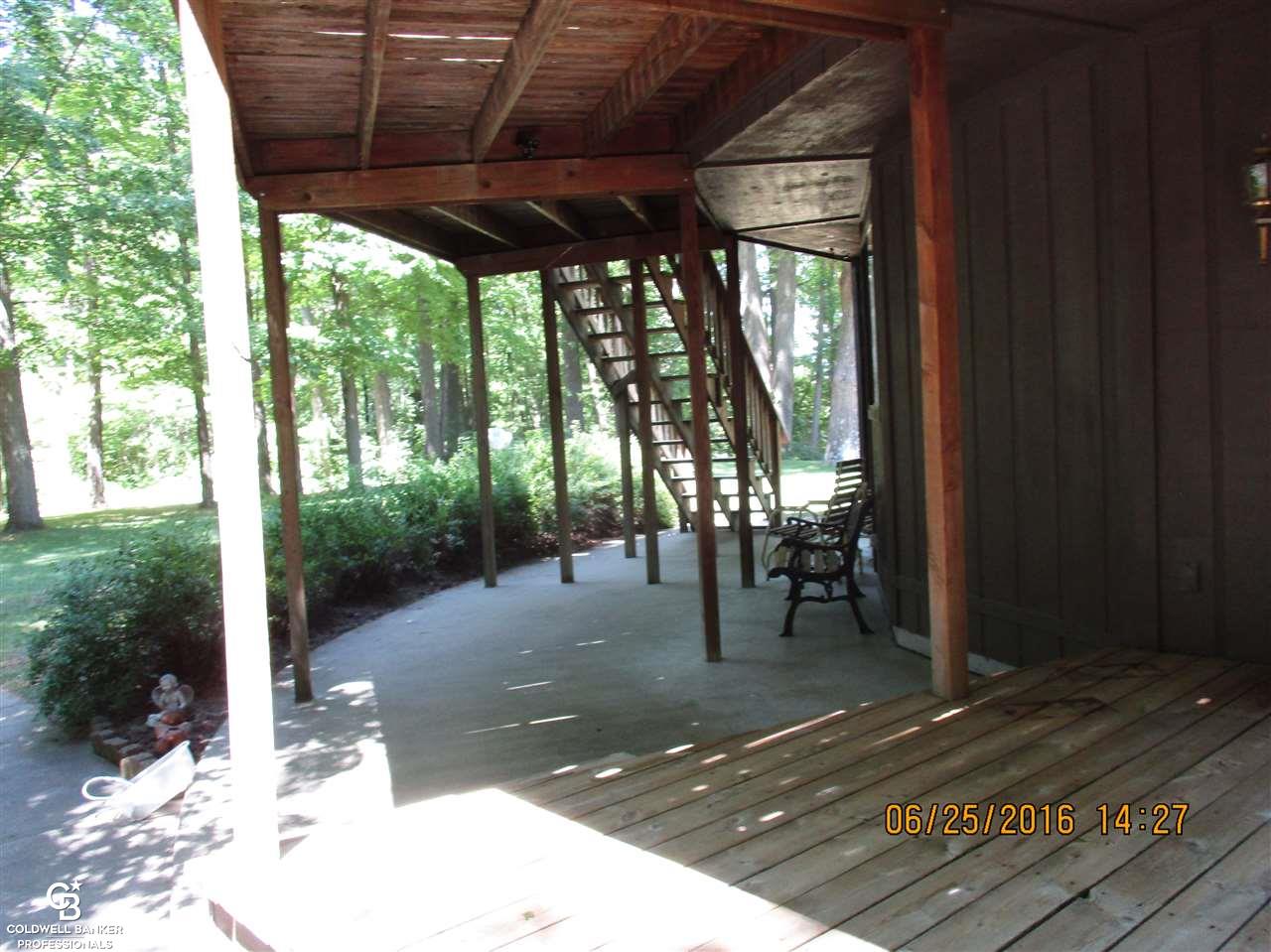 8801 Big Hand Road Columbus, MI 48063 - Photo 9 of 40 31295293-9.JPG