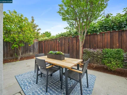 $1,050,000 | 210 Ivywood Drive, Walnut Creek, CA 94598