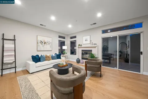 $1,050,000 | 210 Ivywood Drive, Walnut Creek, CA 94598