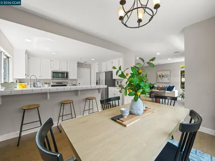 $1,050,000 | 210 Ivywood Drive, Walnut Creek, CA 94598