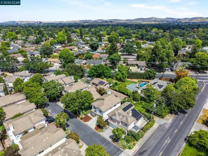 $1,050,000 | 210 Ivywood Drive, Walnut Creek, CA 94598