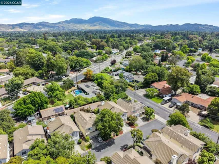 $1,050,000 | 210 Ivywood Drive, Walnut Creek, CA 94598