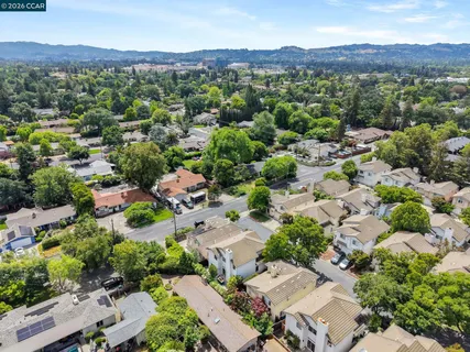 $1,050,000 | 210 Ivywood Drive, Walnut Creek, CA 94598