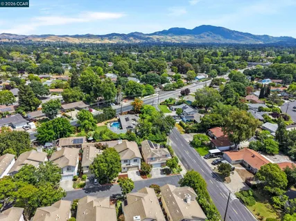 $1,050,000 | 210 Ivywood Drive, Walnut Creek, CA 94598