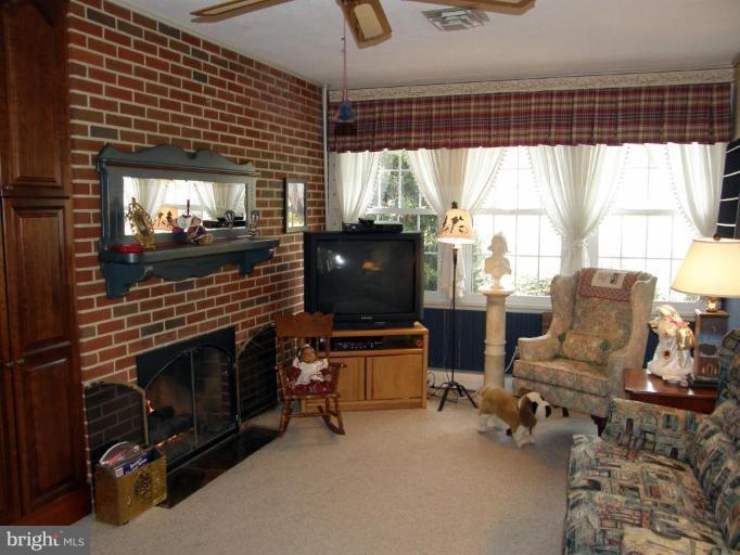 3205 Brookmede Road Ellicott City, MD 21042 - Photo 8 of 28 Family Room