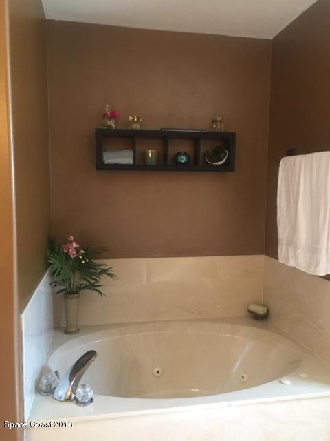 3100 Folsom Road Mims, FL 32754 - Photo 19 of 41 master ba