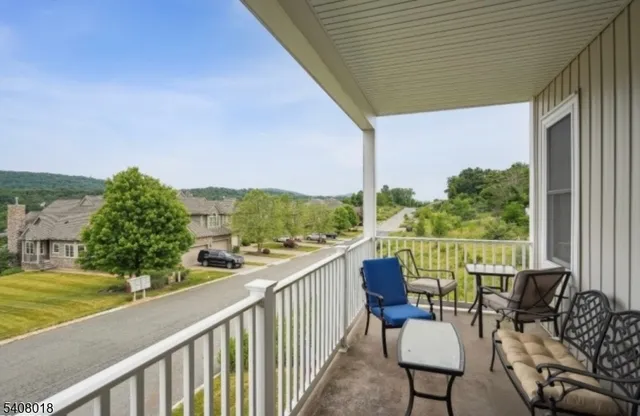 $399,000 | 169 Tarrington Road, Unit 203, Hamburg, NJ 07419