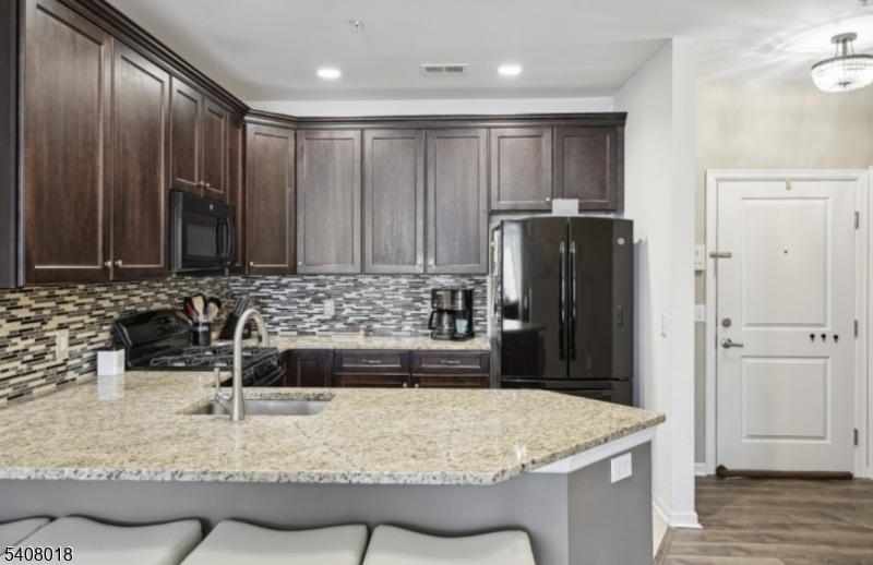 169 Tarrington Road, Unit 203 Hamburg, NJ 07419 - Photo 3 of 13