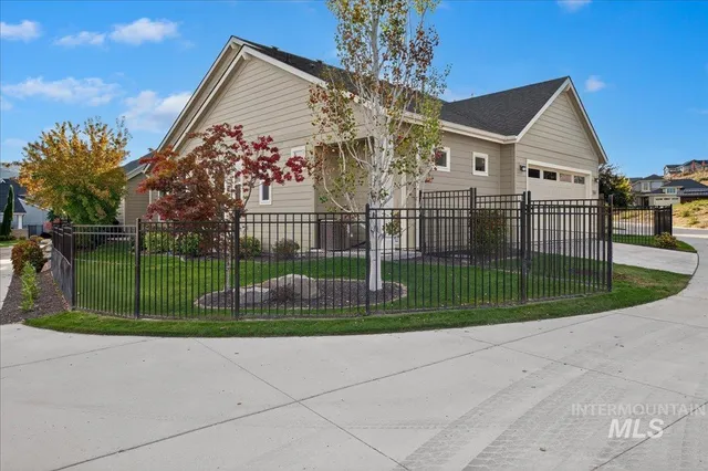 $675,000 | 3949 West Hidden Springs Drive, Boise, ID 83714