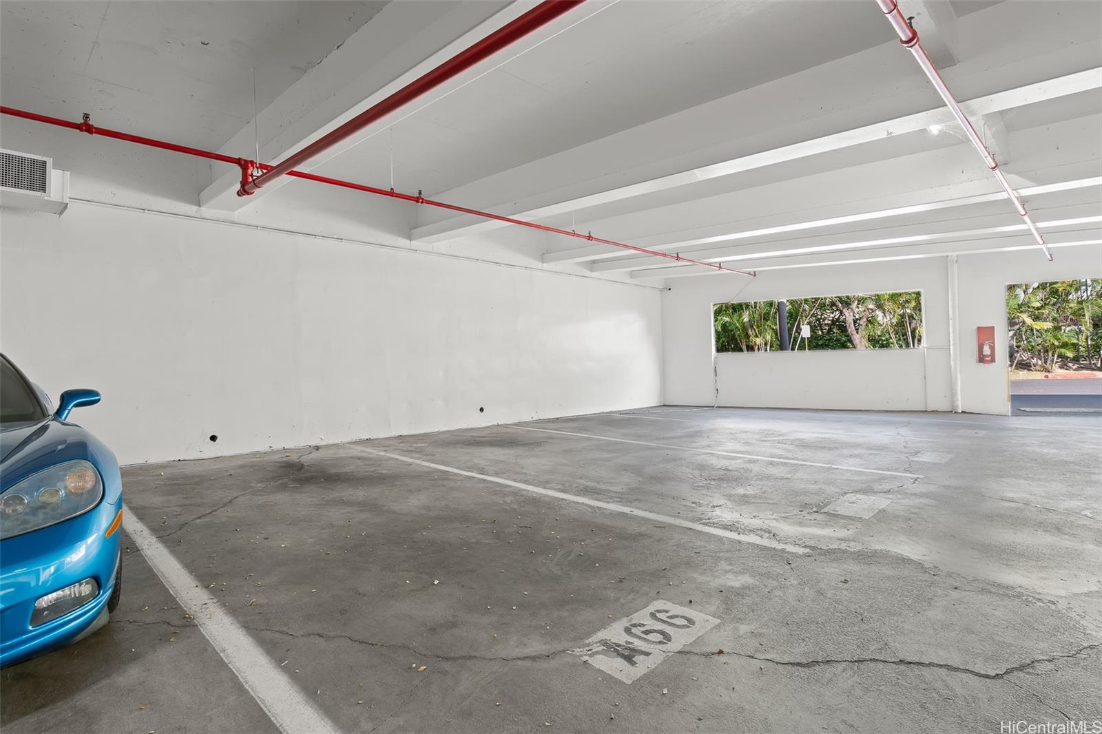 98-1042 Moanalua Road, Unit 2201 Aiea, HI 96701 - Photo 19 of 19 a view of a garage