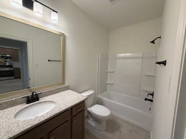 $1,500 | 1009 South Pine Street, Hammond, LA 70403