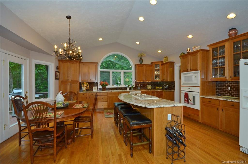 394 Rambling Ridge Road, Unit 71 Waynesville, NC 28786 - Photo 12 of 24 Gallery Image 12