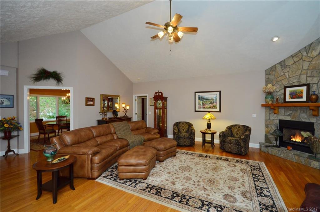 394 Rambling Ridge Road, Unit 71 Waynesville, NC 28786 - Photo 13 of 24 Gallery Image 13