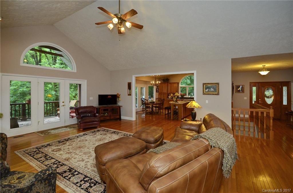 394 Rambling Ridge Road, Unit 71 Waynesville, NC 28786 - Photo 7 of 24 Gallery Image 7