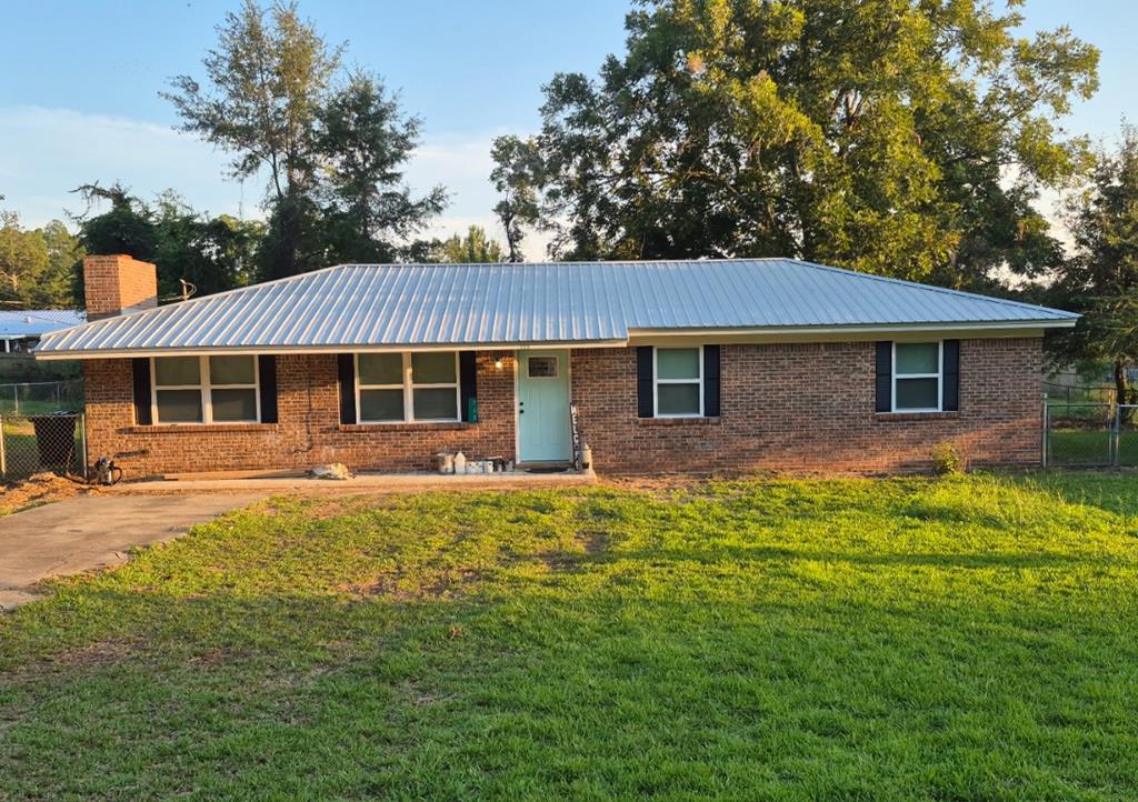 713 Dixie Street Slocomb, AL 36375 - Photo 1 of 1 Main View
