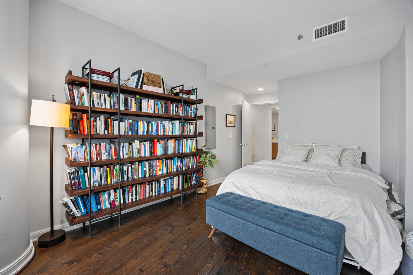 60 East Monroe Street, Unit 4806 Chicago, IL 60603 - Photo 27 of 37