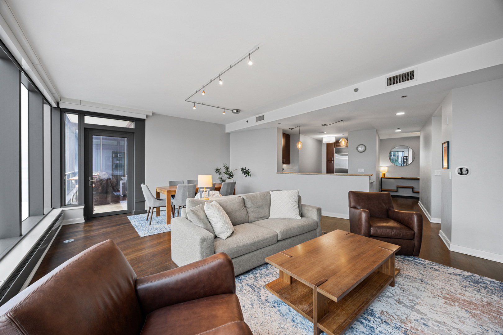 60 East Monroe Street, Unit 4806 Chicago, IL 60603 - Photo 5 of 37