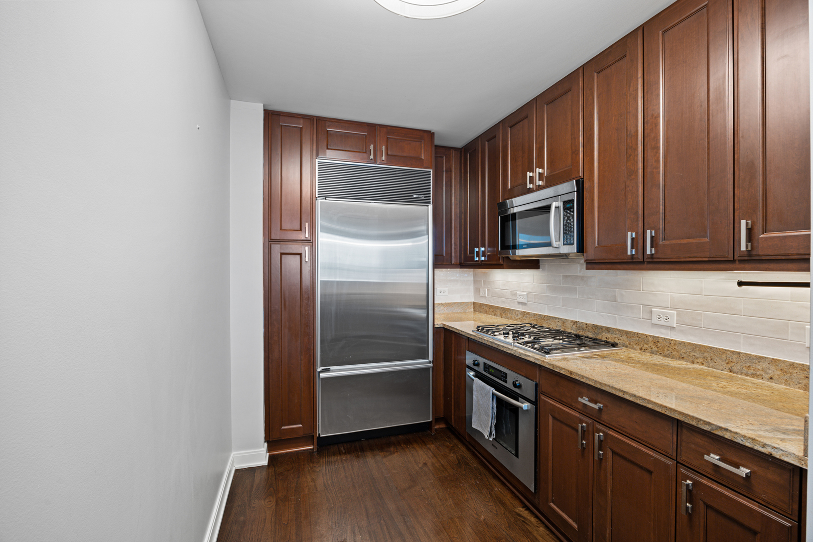 60 East Monroe Street, Unit 4806 Chicago, IL 60603 - Photo 8 of 37