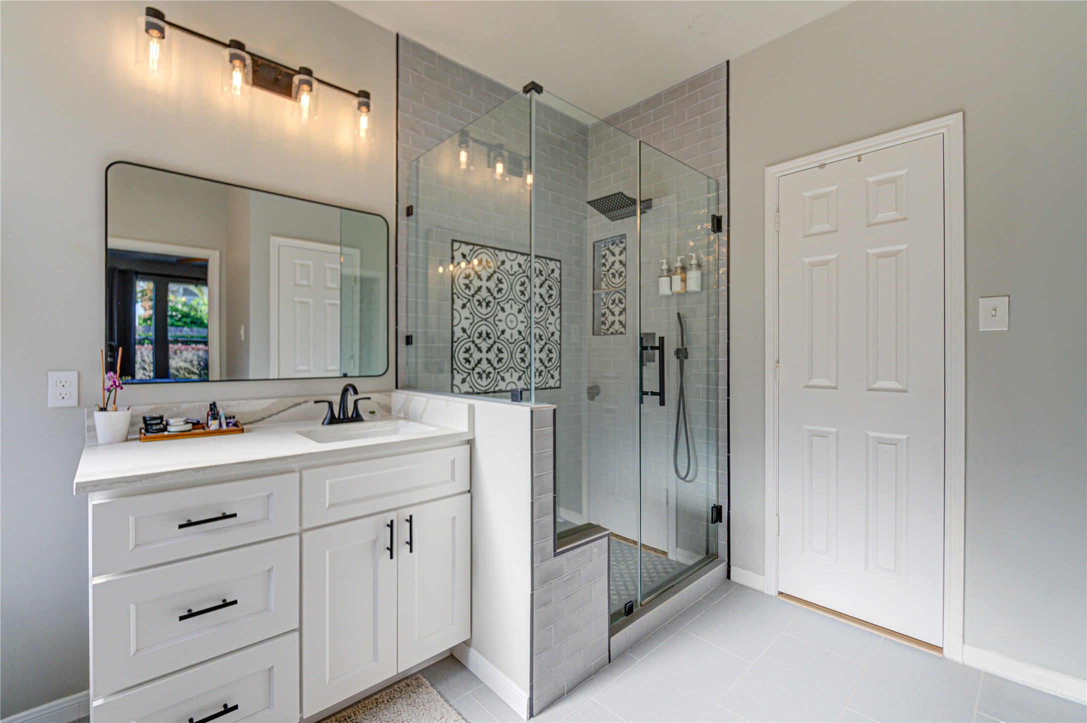 10906 Trail Ridge Drive Houston, TX 77064 - Photo 24 of 41 Beautiful and spacious shower.