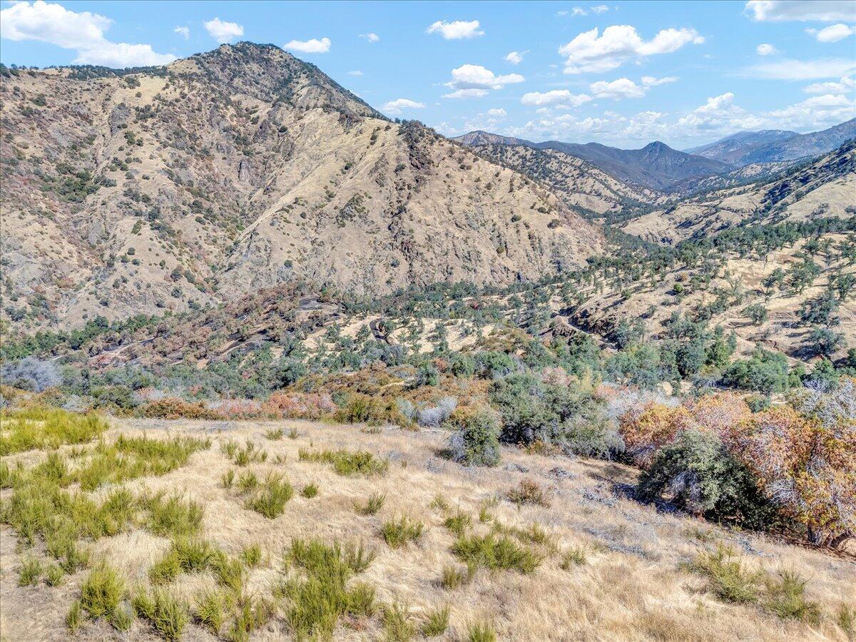 47730 North Fork Drive Three Rivers, CA 93271 - Photo 7 of 30 05-05