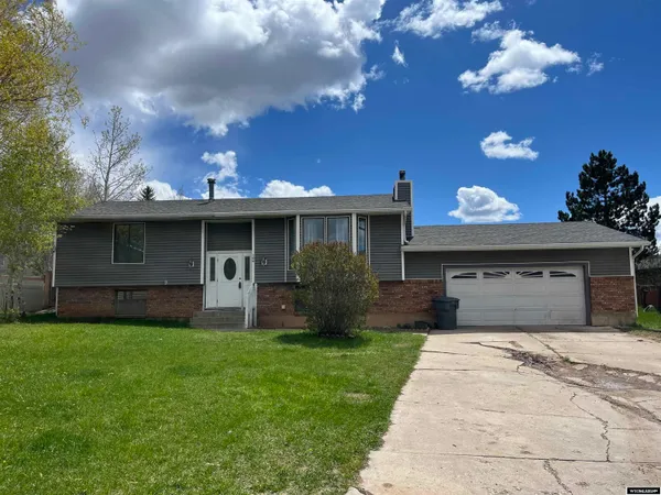 $290,000 | 109 Mohawk Court, Evanston, WY 82930