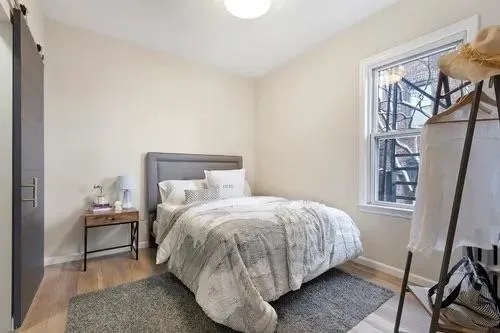 $1,990 | 4914 Park Avenue, Unit 2F, Weehawken, NJ 07086
