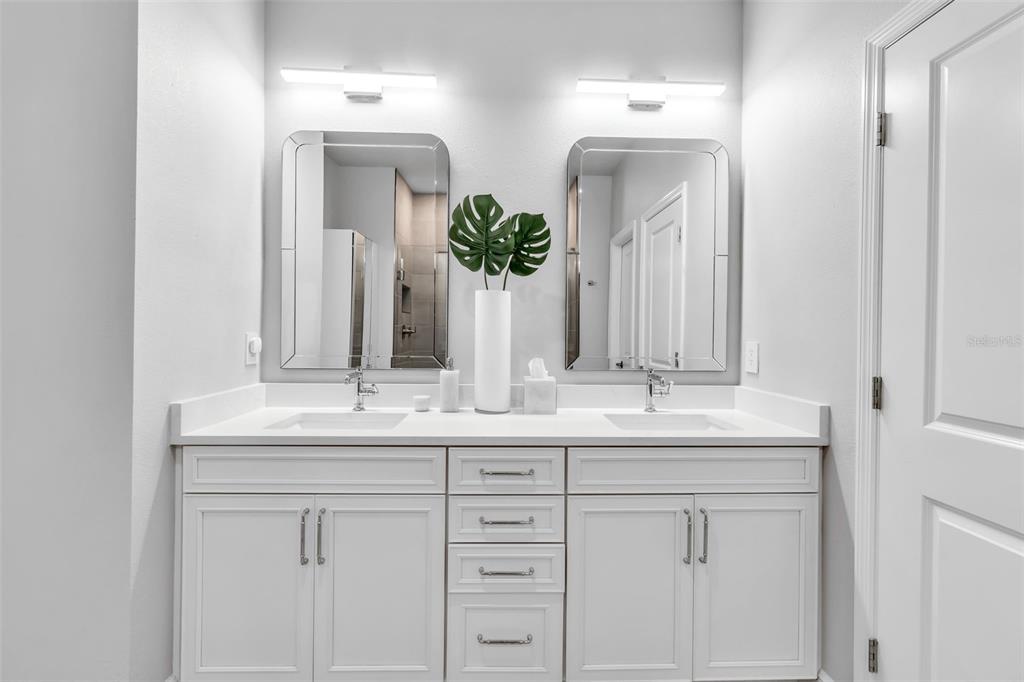 2554 Ruffing Court Sarasota, FL 34237 - Photo 23 of 32 Gallery Image 23