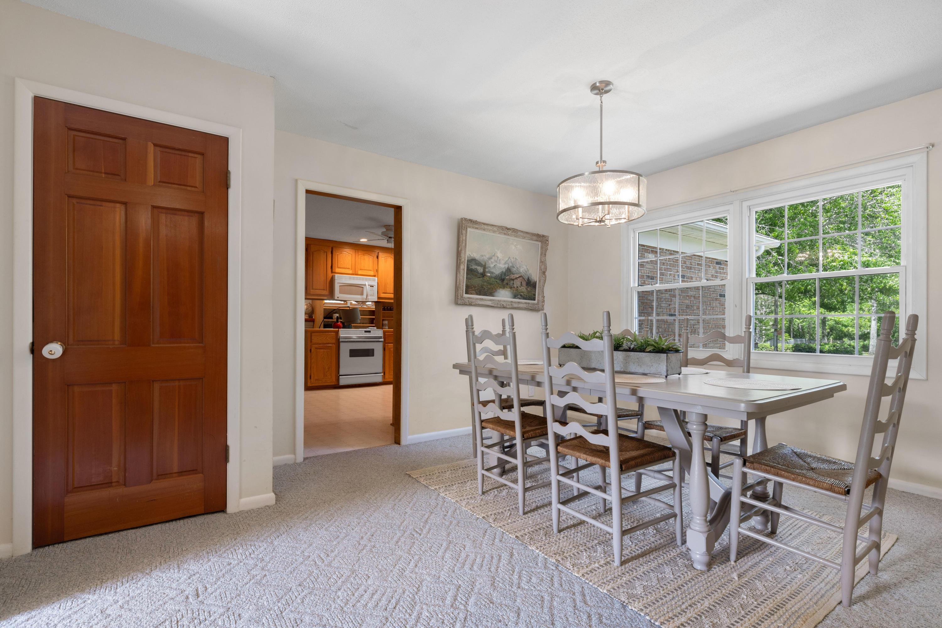 702 Friendly Road Morehead City, NC 28557 - Photo 8 of 39 formaldining2