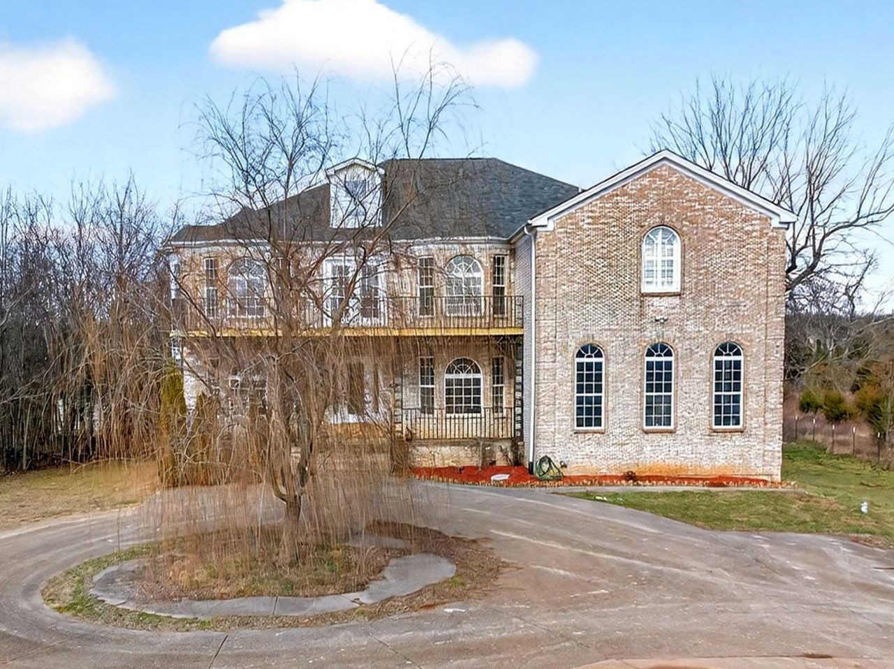 1463 B Vesta Road Lebanon, TN 37090 - Photo 3 of 86 a front view of a house with a yard