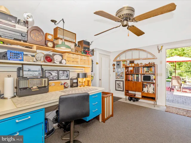 a view of a hallway with closet