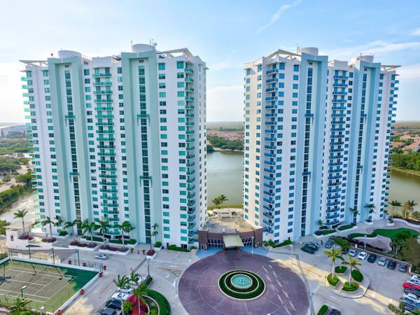 2681 North Flamingo Road, Unit 1007S Sunrise, FL 33323 - Photo 2 of 38 39_5ab14910-93d5-41a3-9ee6-4f5d6b9dce7b